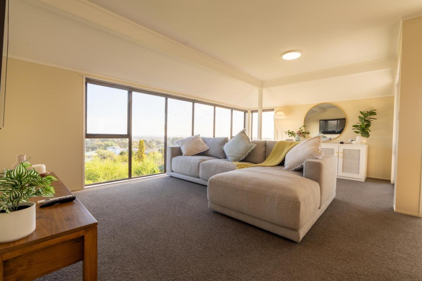 River City Views With Spa Pool, Bbq & Sky Tv 2