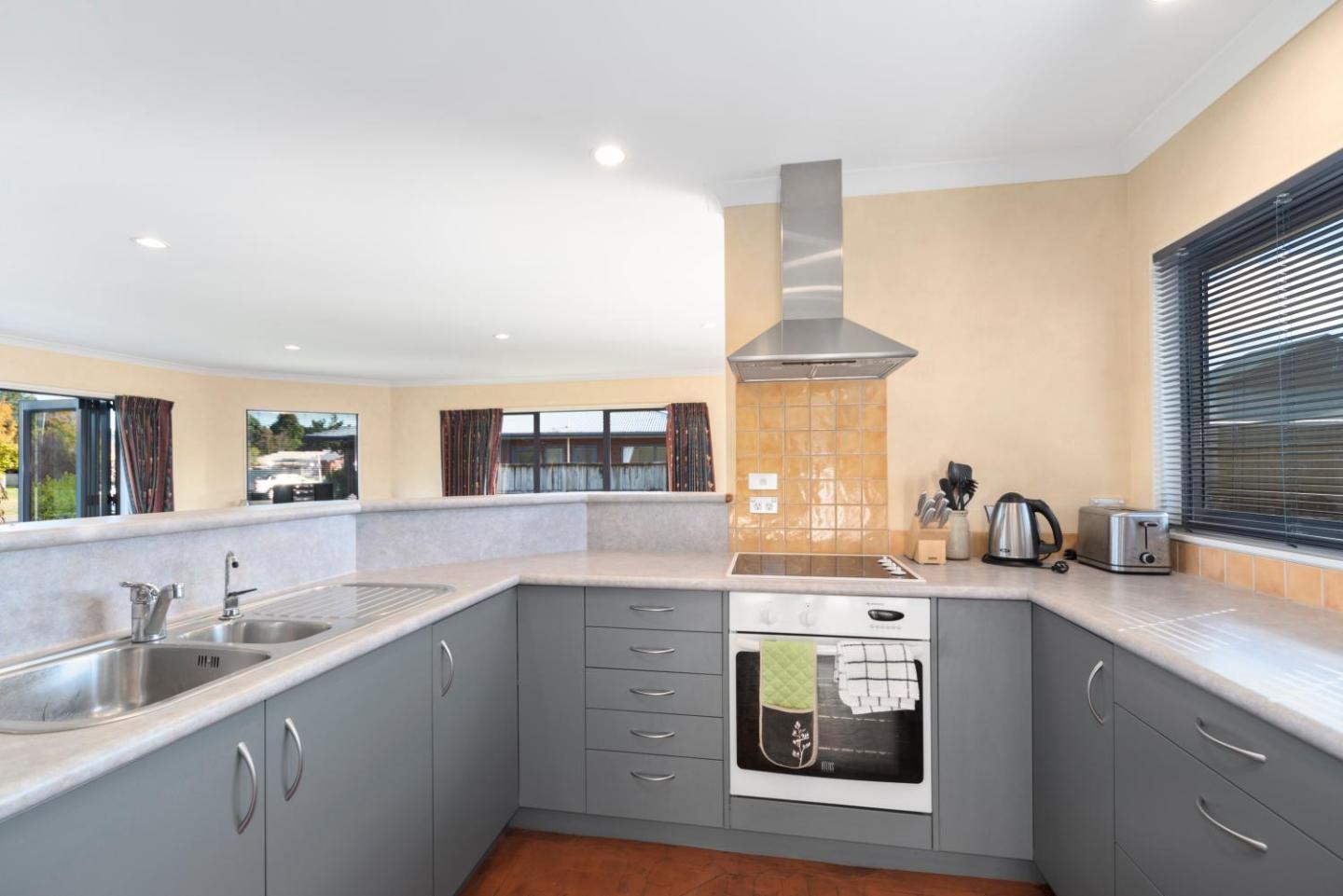 Lakemere House 5