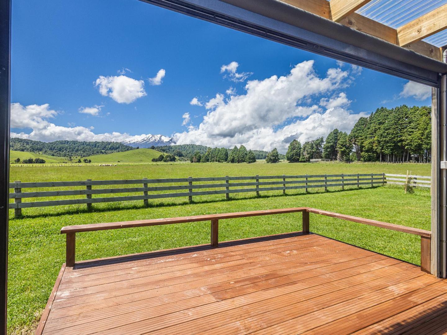 Cozy Cabin With A View - Ohakune Holiday Home 2