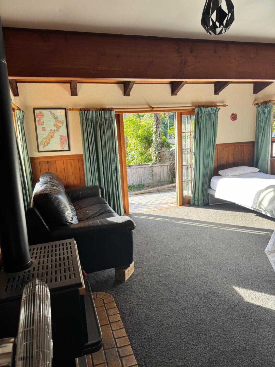 Surf, Play And Stay 4