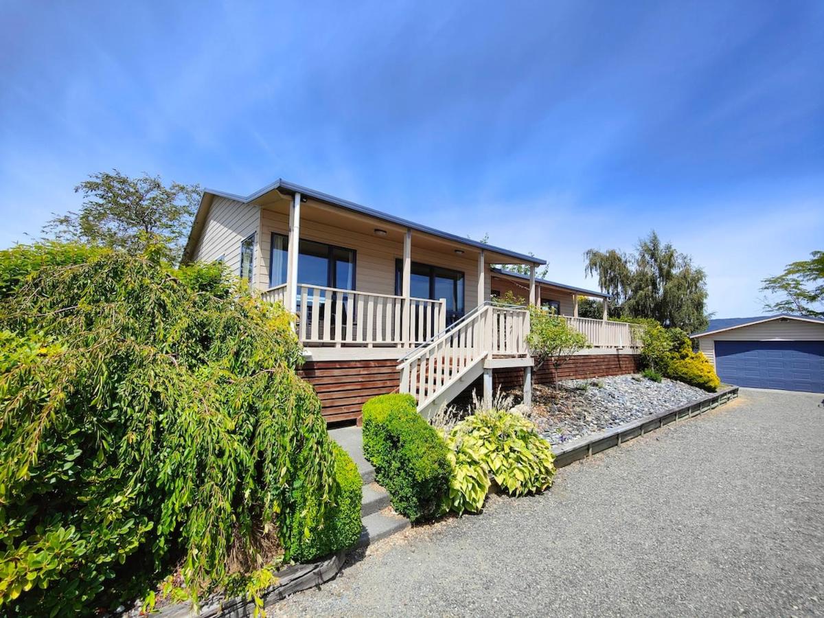 Te Anau Mountain Views 1