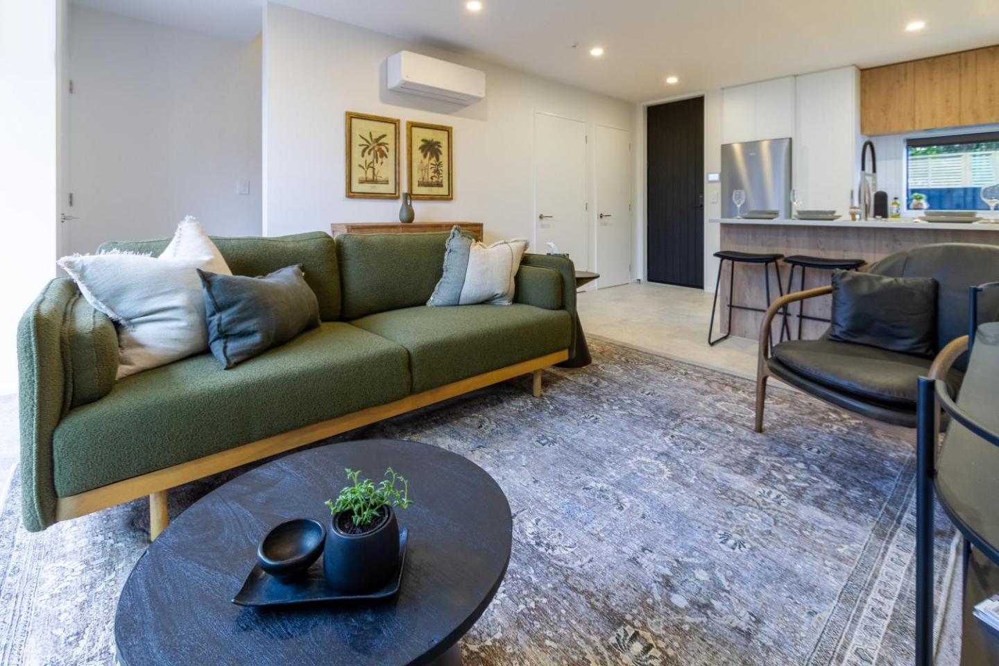 Perfect For Groups Stylish 4br Devonport Stay 2