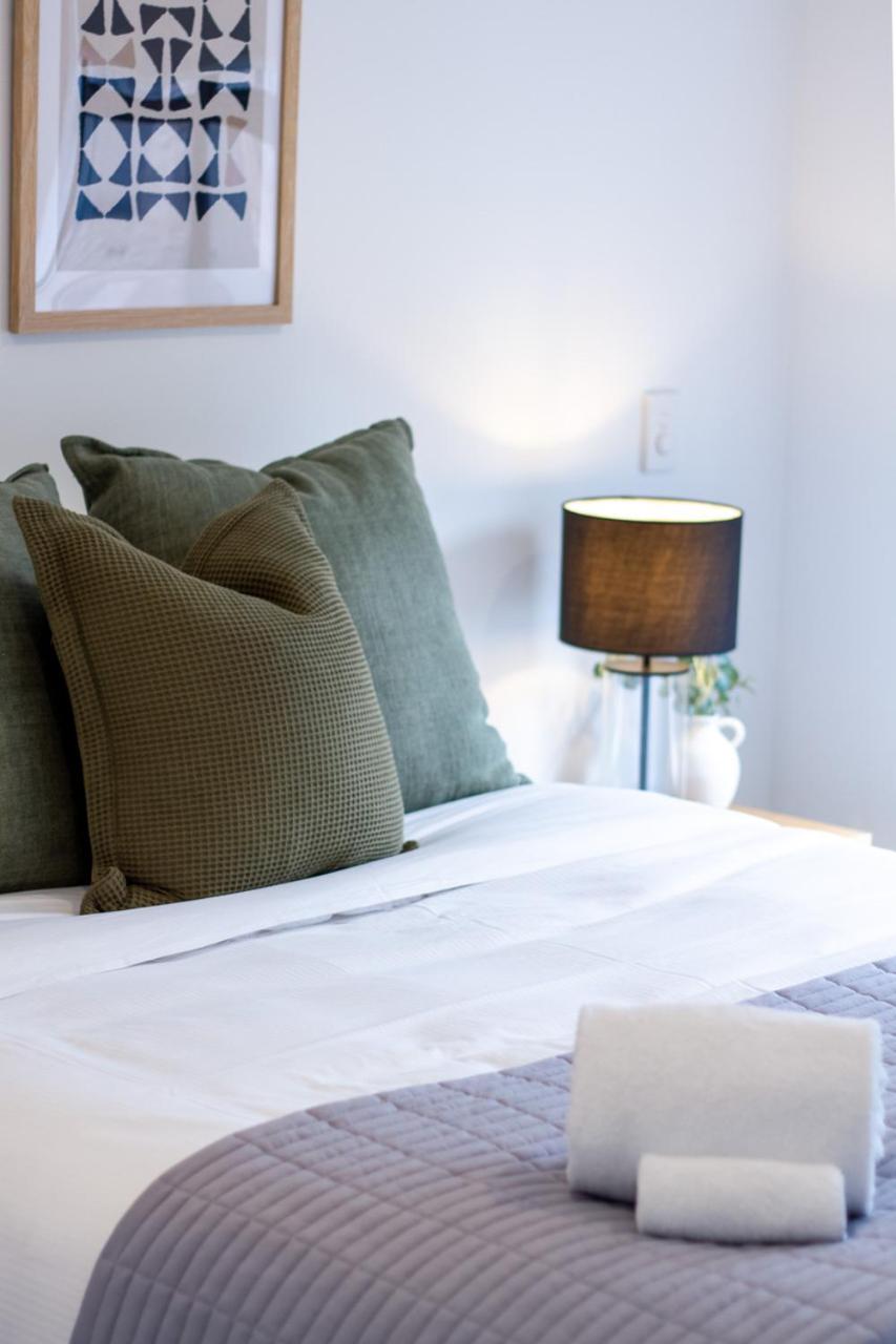 Ultimate Christchurch Escape 4-bed 4-bath Carpark 2