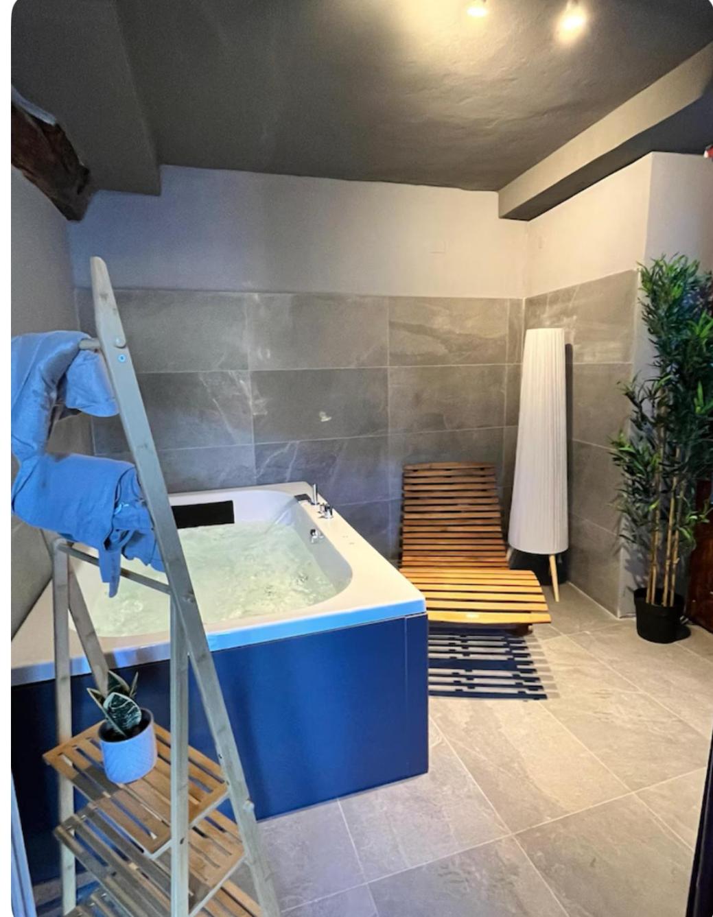 Villa Como, Jacuzzi Spa And Private Pool