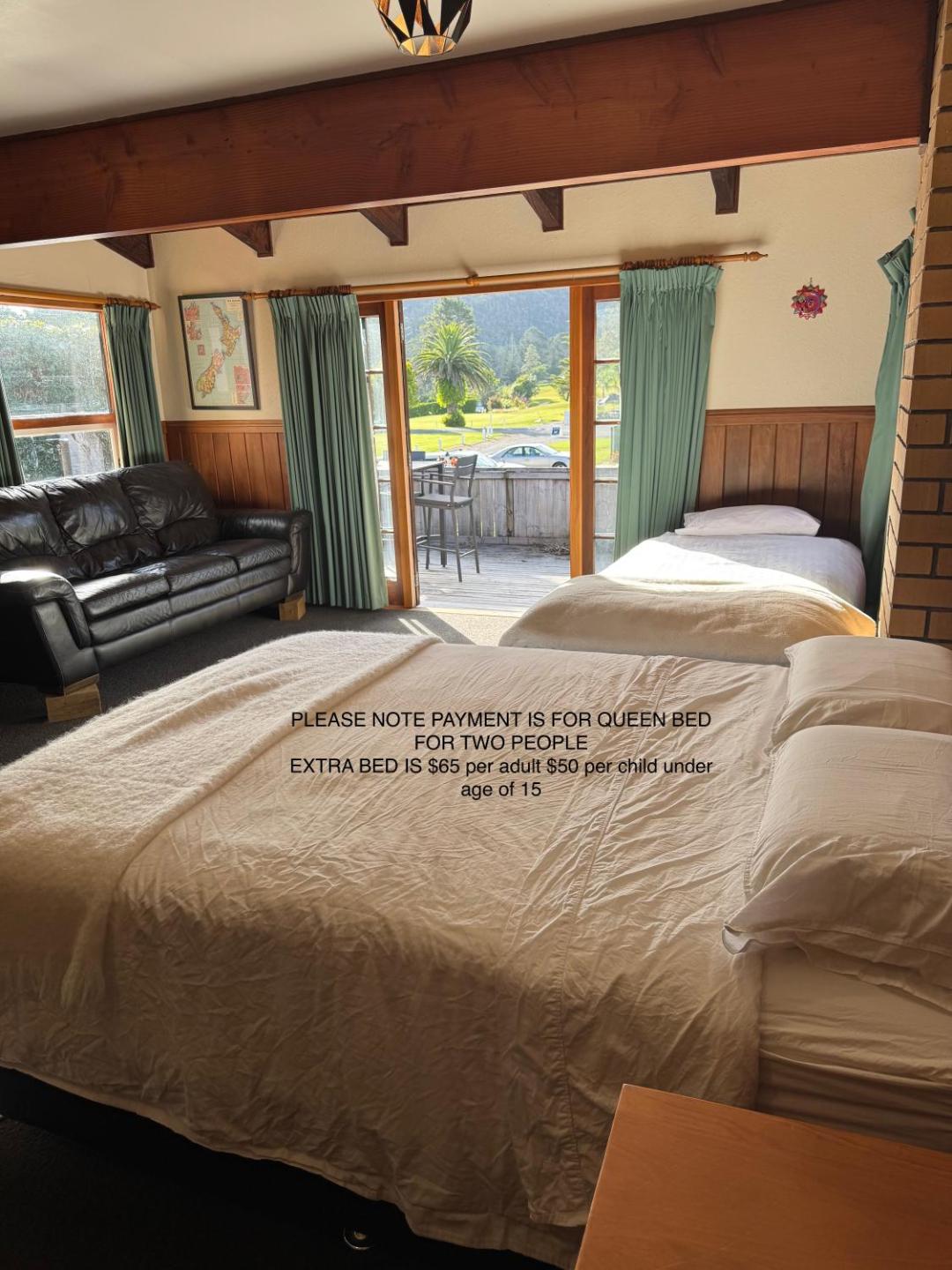 Surf, Play And Stay 1