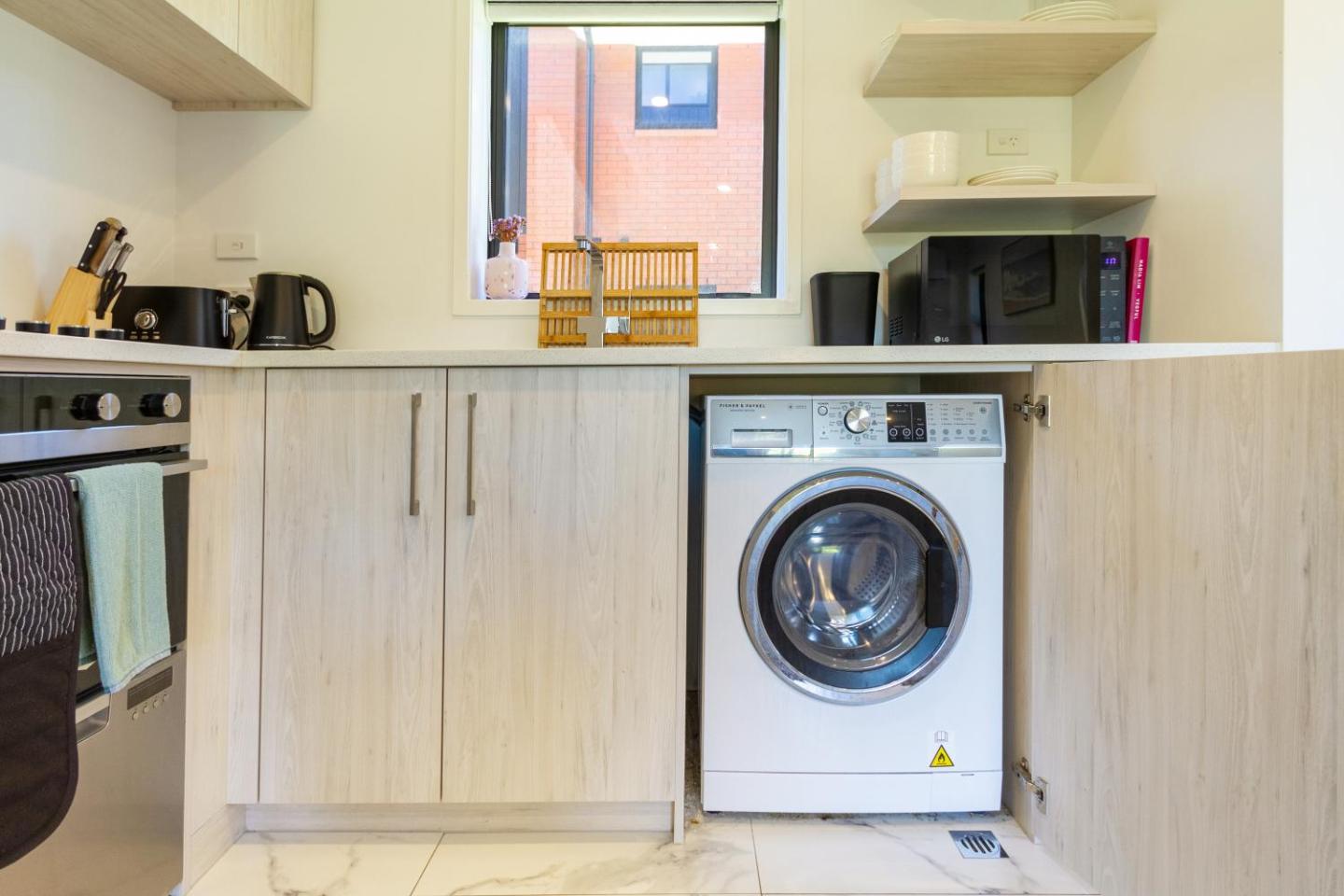 Elegant Living In Gloucester - Your Ideal Getaway 5