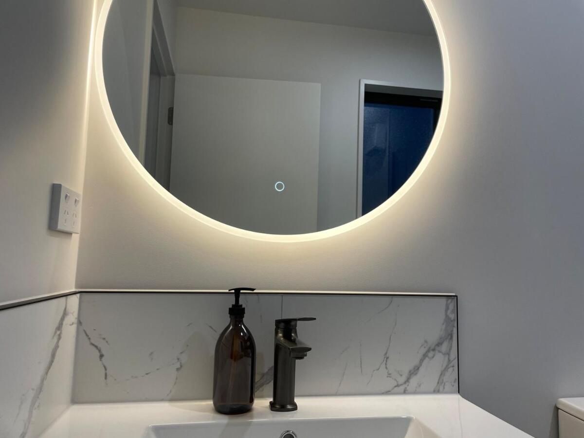 Luxury 2 Bed Near Ara, Stadium And Cbd With Parking 4