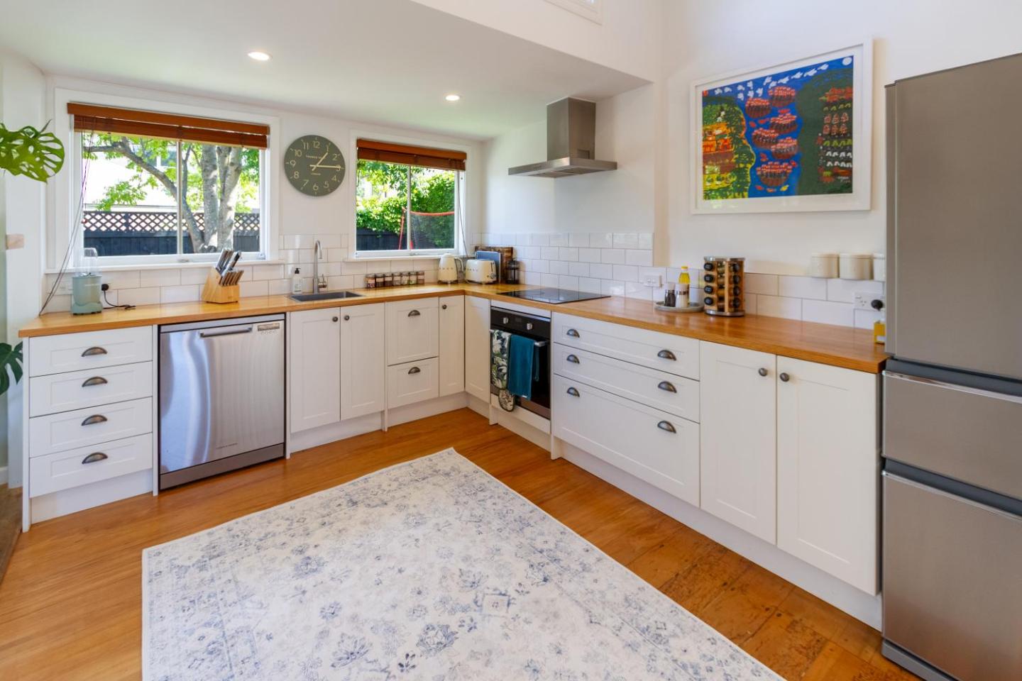 Exclusive 2 Bed Standalone Villa In St Albans 3