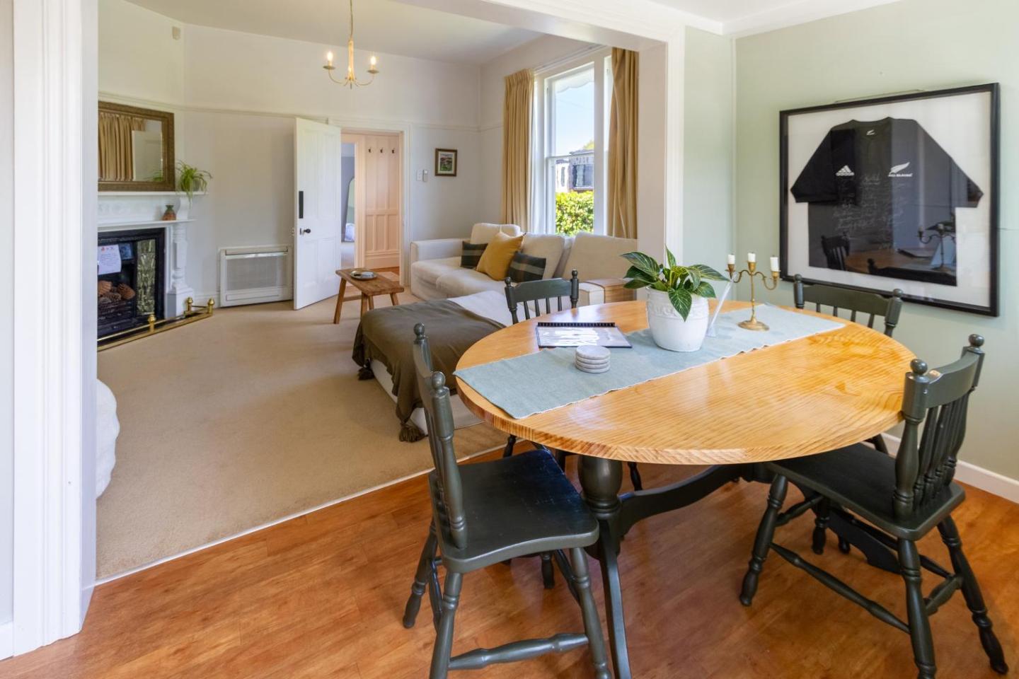 Exclusive 2 Bed Standalone Villa In St Albans 2