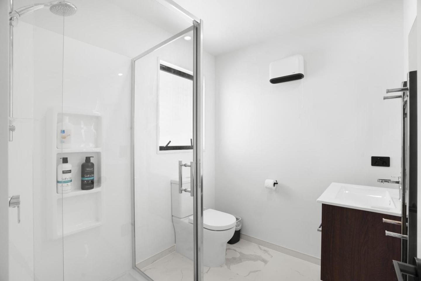 Mallside Retreat Close To City 4