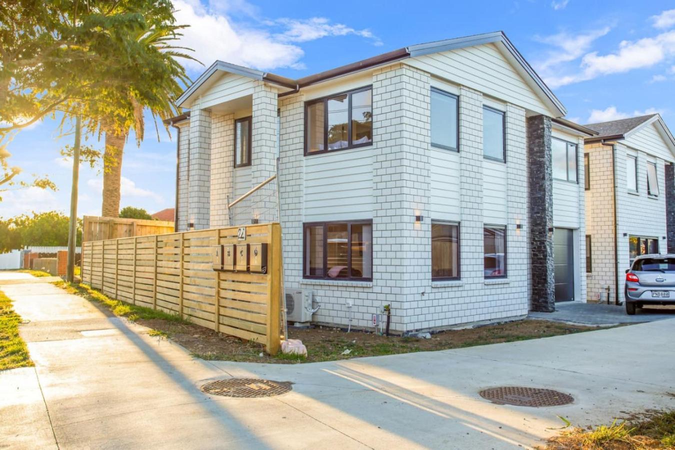 Spacious Modern Home Near Airport And Manukau City 4