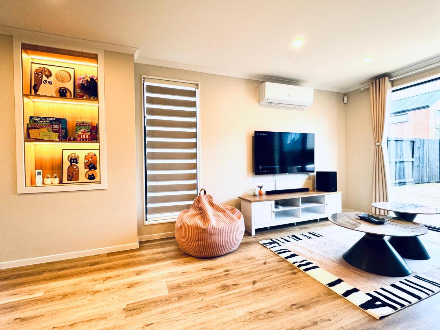 Lovely Home, 3 Bedrooms 4 Beds, Close To Hospital 2