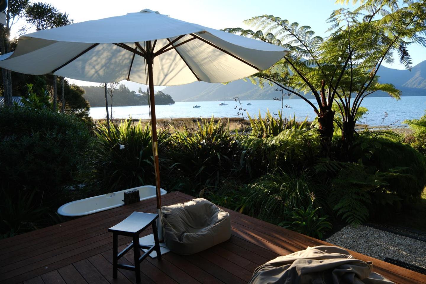 Luxury Waterfront Retreat At Mahau Sound 2