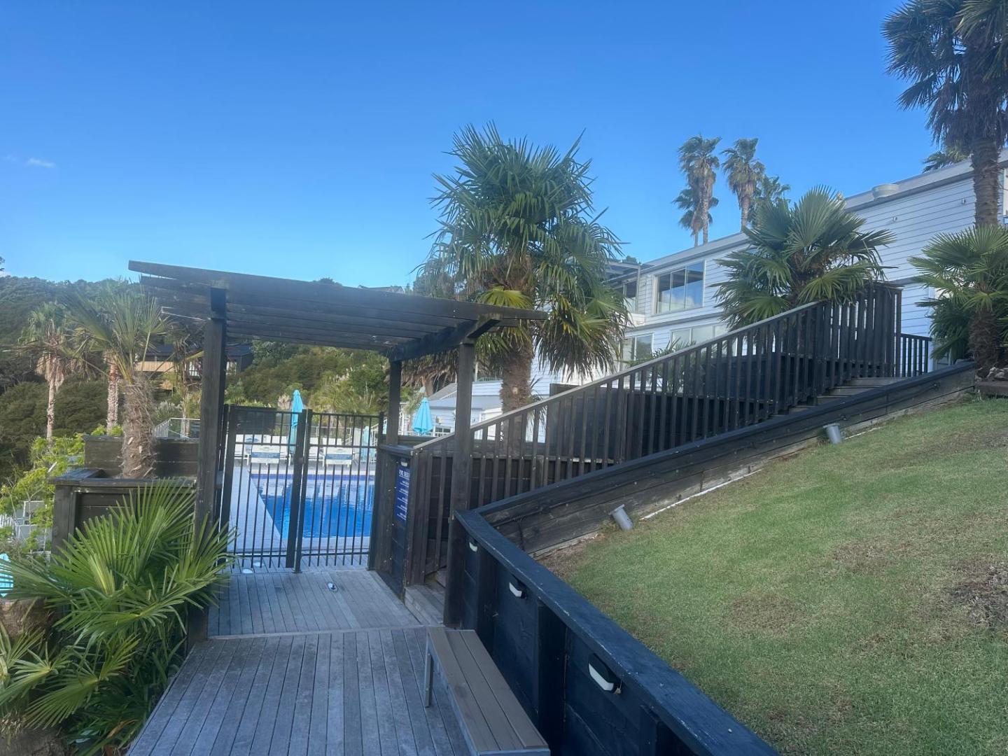 Palm Breeze 1 Double Bedroom Seaview 95m Apartment-traveller Award Winner 2026 5