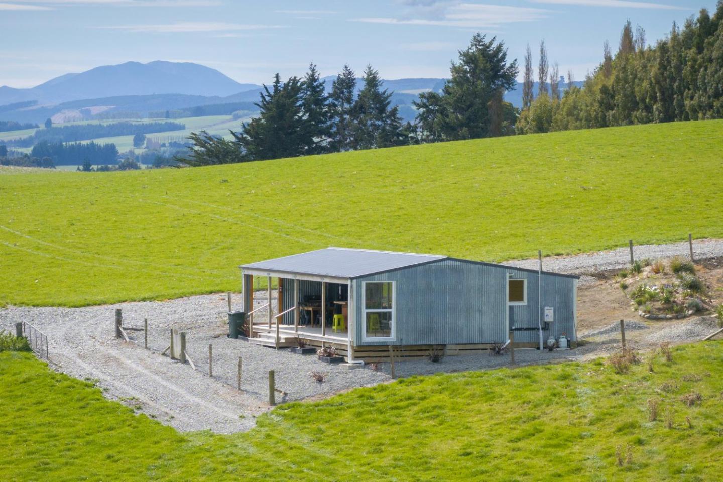 Strathvale River Cottage - Winton Holiday Home 3