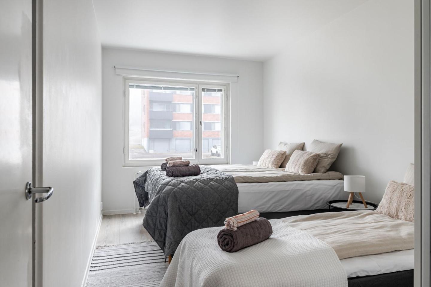 2br Apartment Near Harbor And Center With Free Parking 4