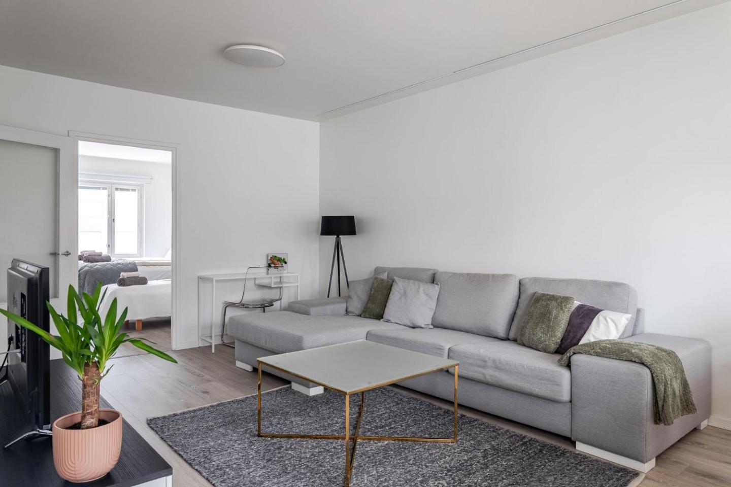 2br Apartment Near Harbor And Center With Free Parking 3