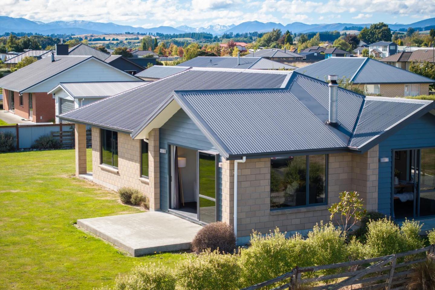 Mountainview Escape - Te Anau Holiday House 3