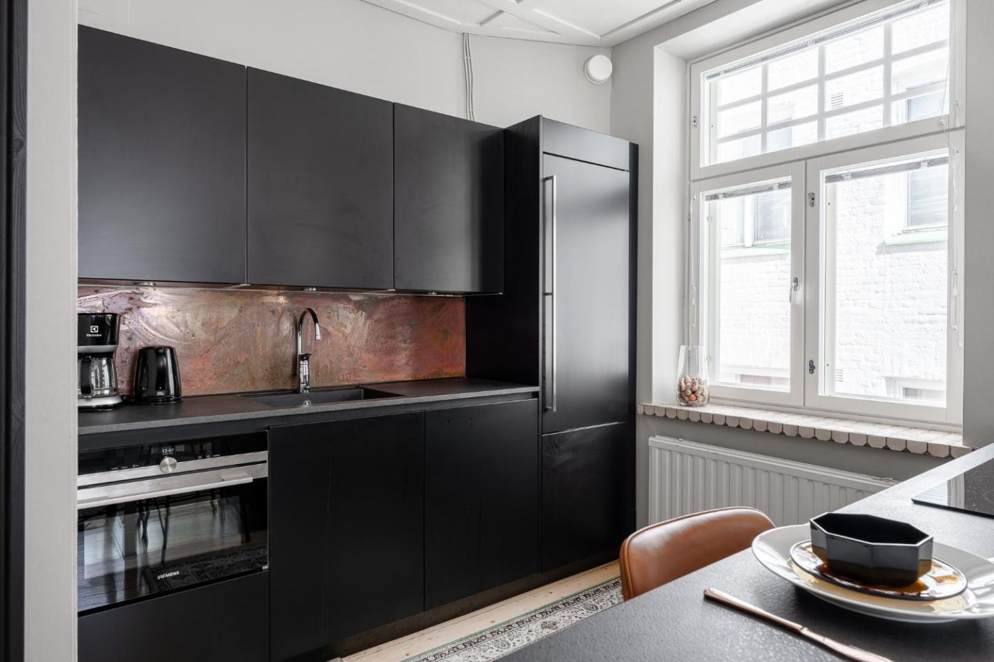 Unique Renovated Studio With Perfect Location 2