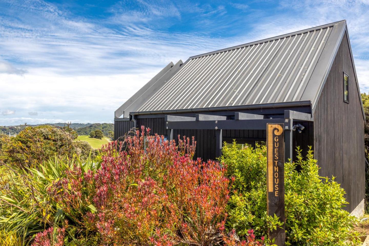 Te Whau Retreat - Guest House - Be My Guest Waiheke 5