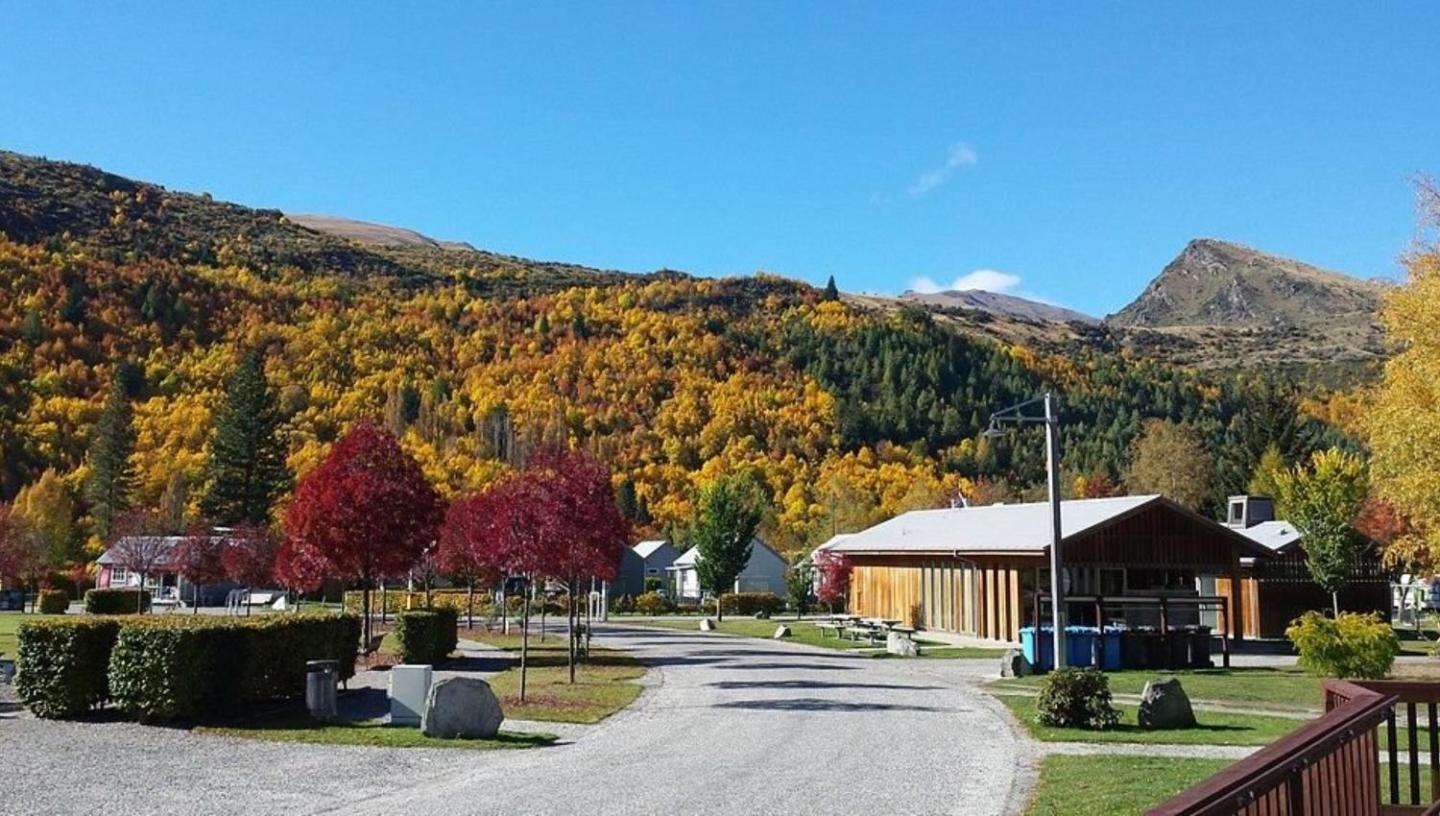 Hampshire Holiday Parks - Arrowtown 1