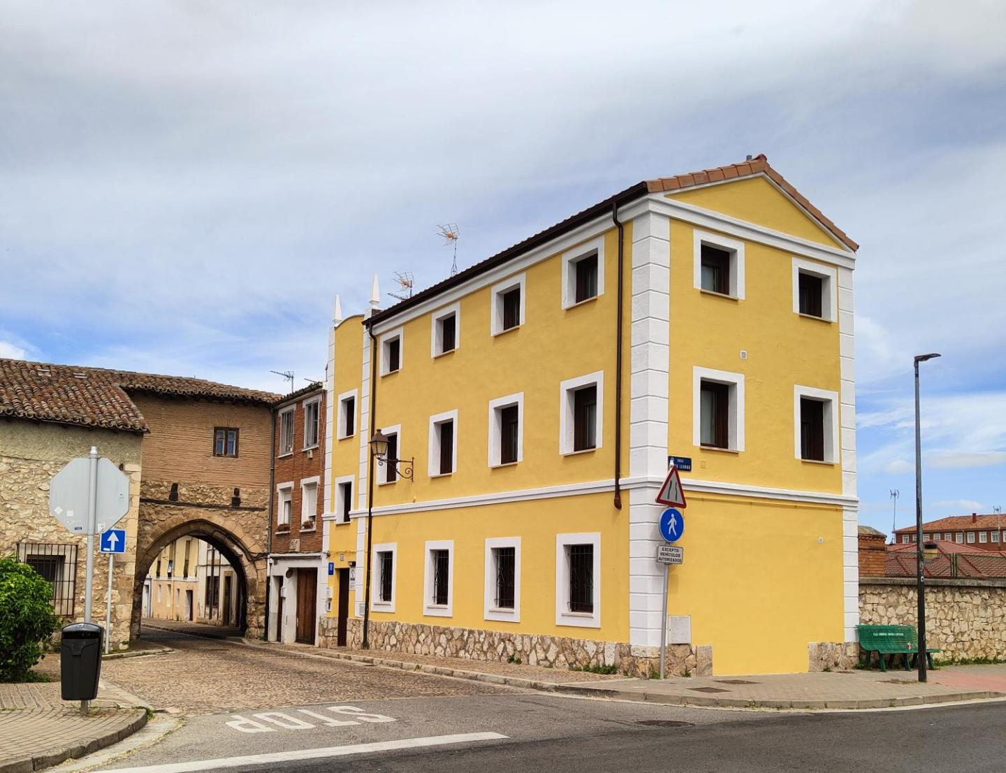 Burgos B&B, Guest Houses and Inns | cozycozy