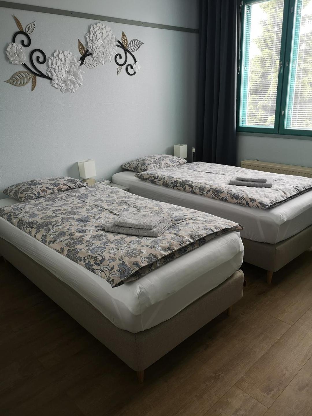 Marivas, 2 Bedroom Apt, Free Parking & Wifi 5