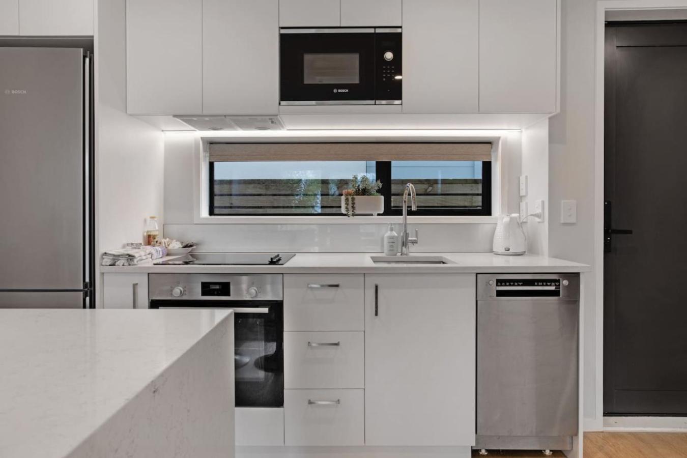 Modern Townhouse Close To Airport And Hospital 1