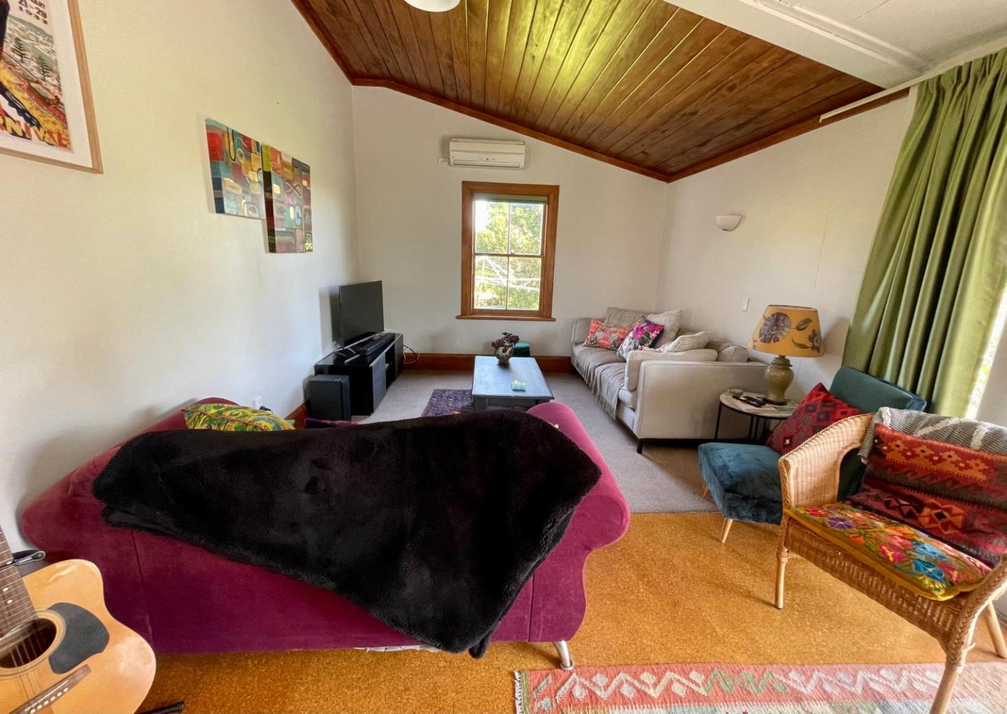 Havelock North Cottage On Organic Orchard 5