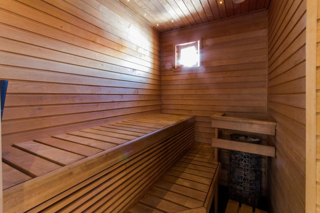 Spacious Apartment For 8 With Sauna 3
