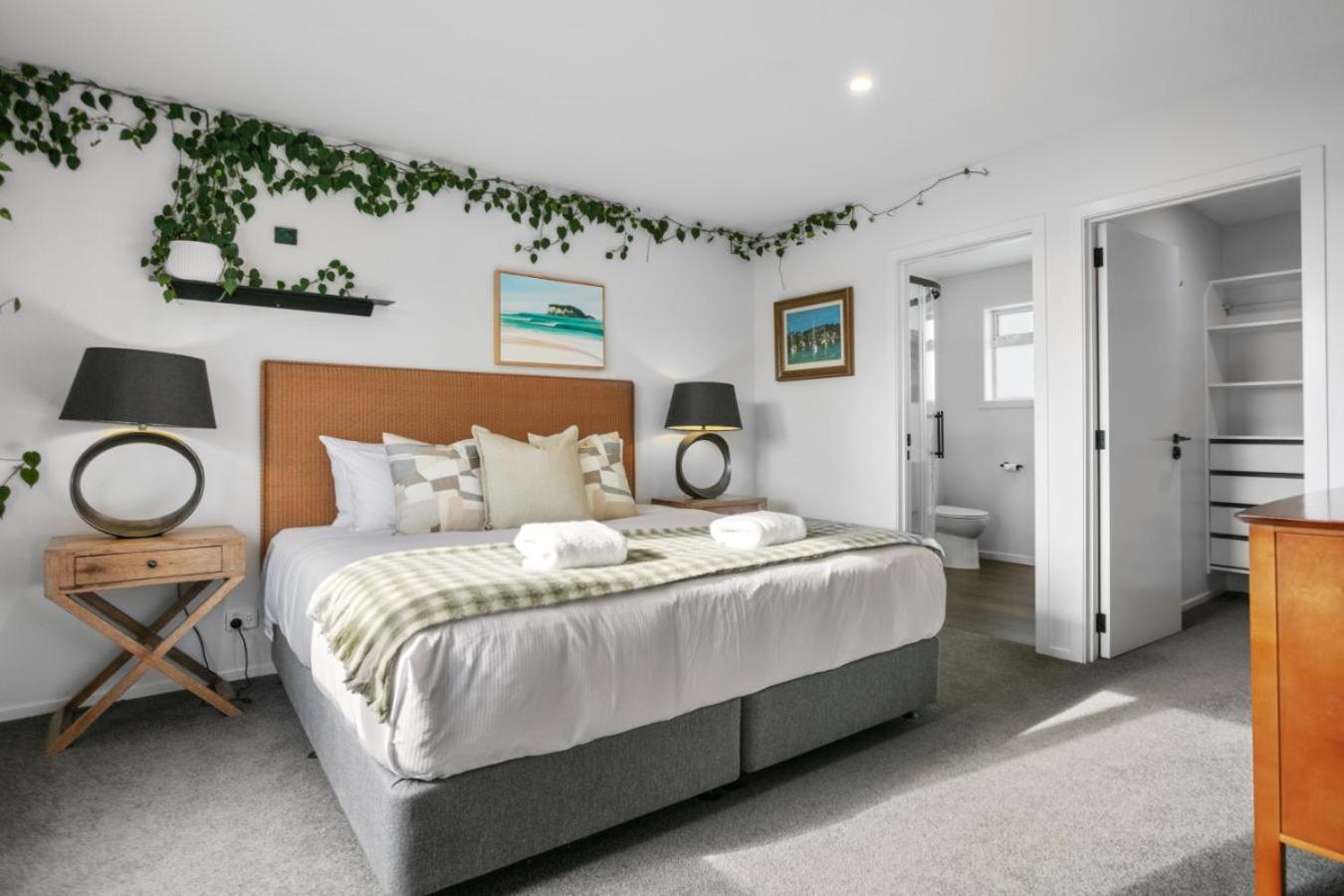 Hilltop Haven - Whangamatā 5
