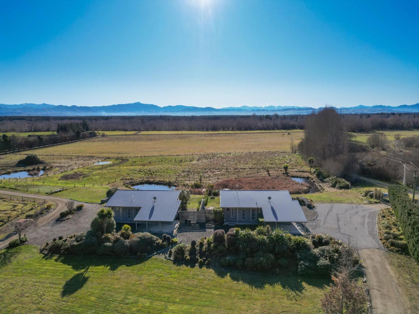 Hurunui River Retreat - Flax Cottage 2