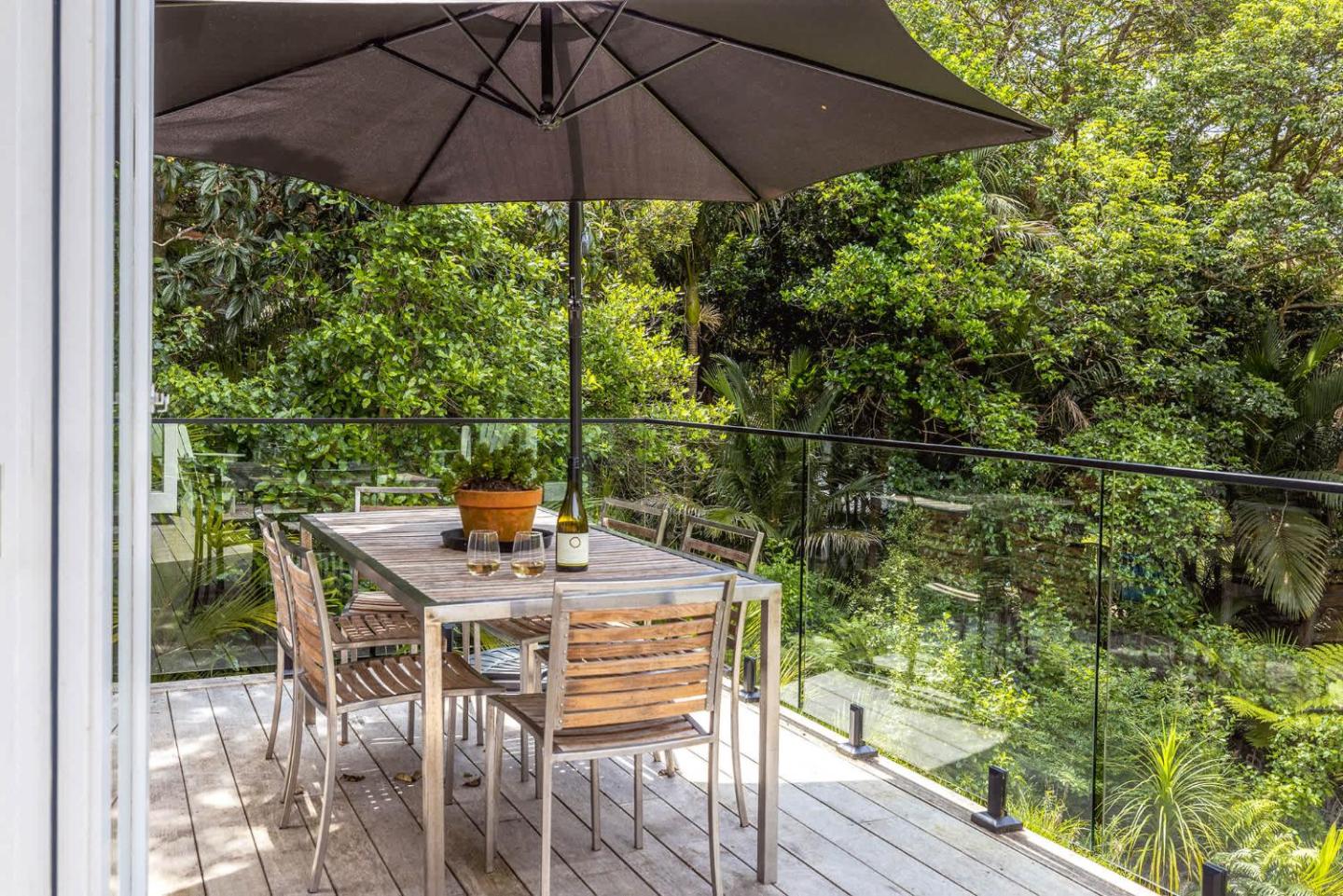 Hillside Hideaway 4