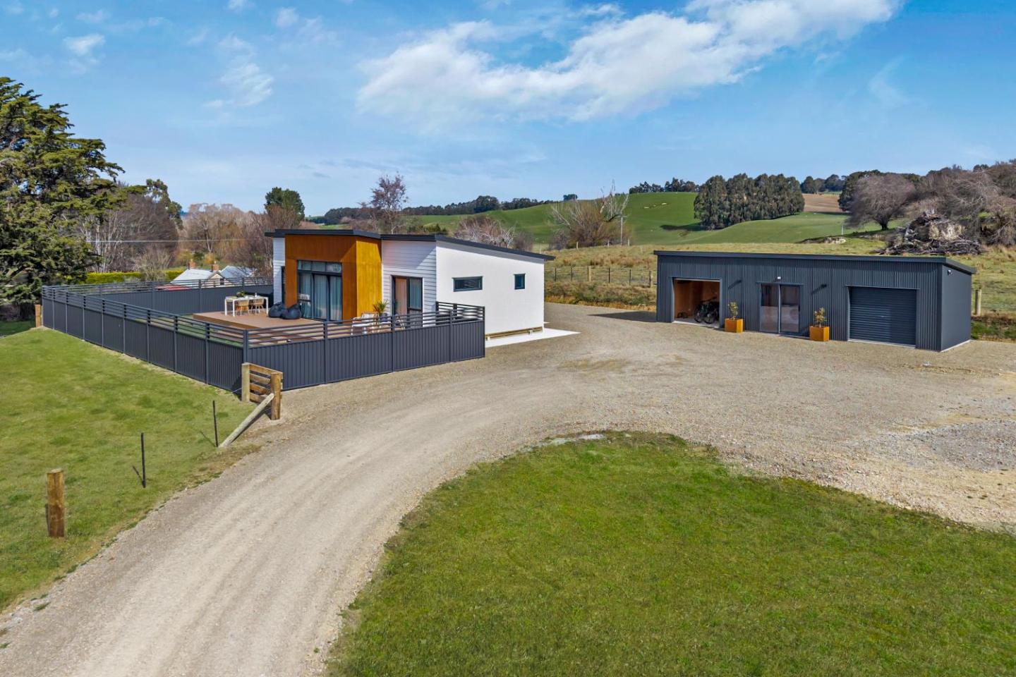Bellamy Station - Luxury On The Clutha Gold Trail 5