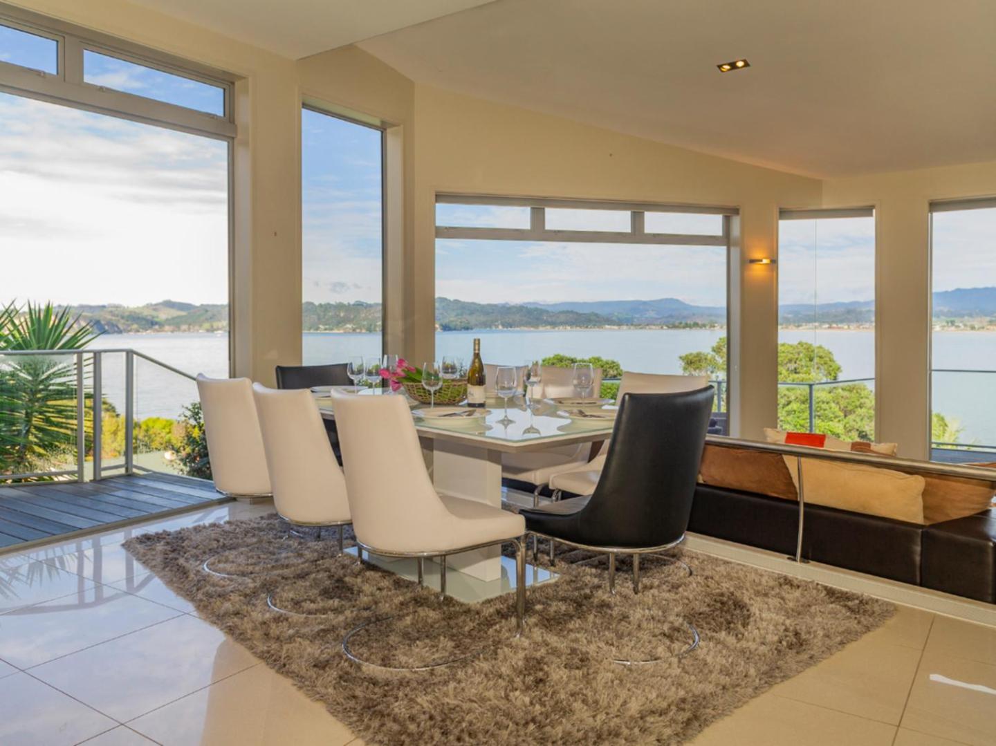 Bay View Escape - Whitianga Holiday Home 4