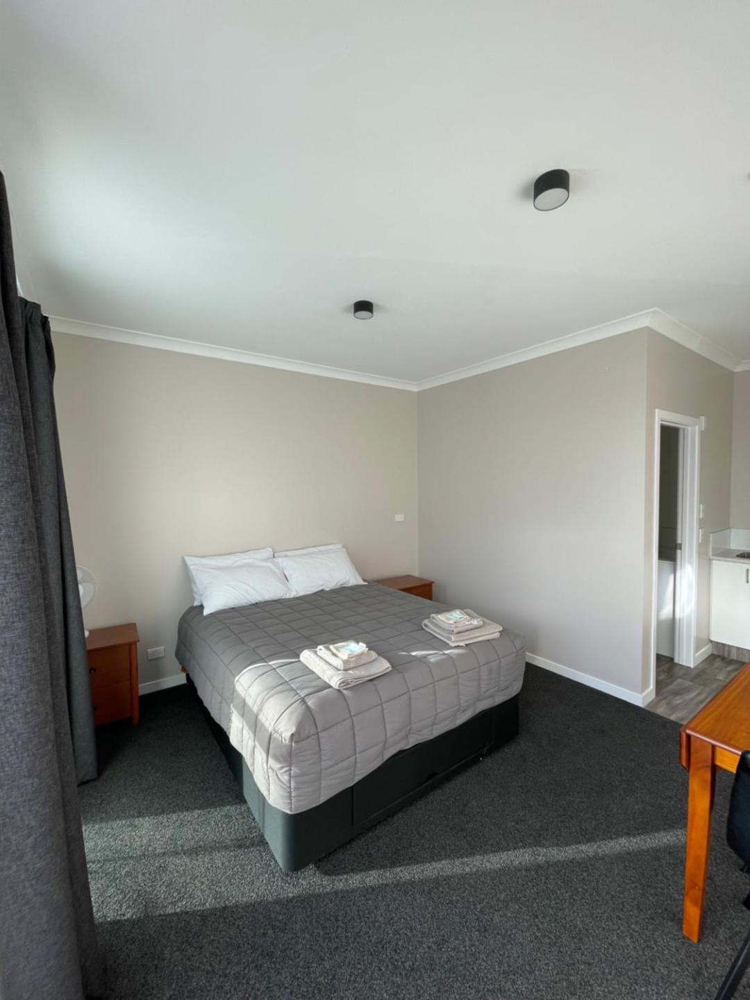 Empire Cafe & Accommodation 5