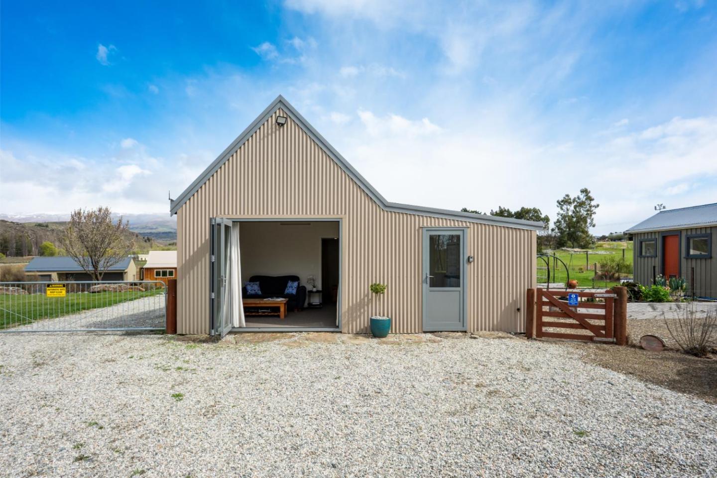 The Gate Keepers Cottage - Alexandra Cottage 2