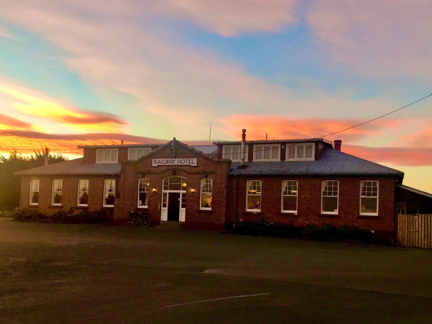 Mossburn Railway Hotel 2