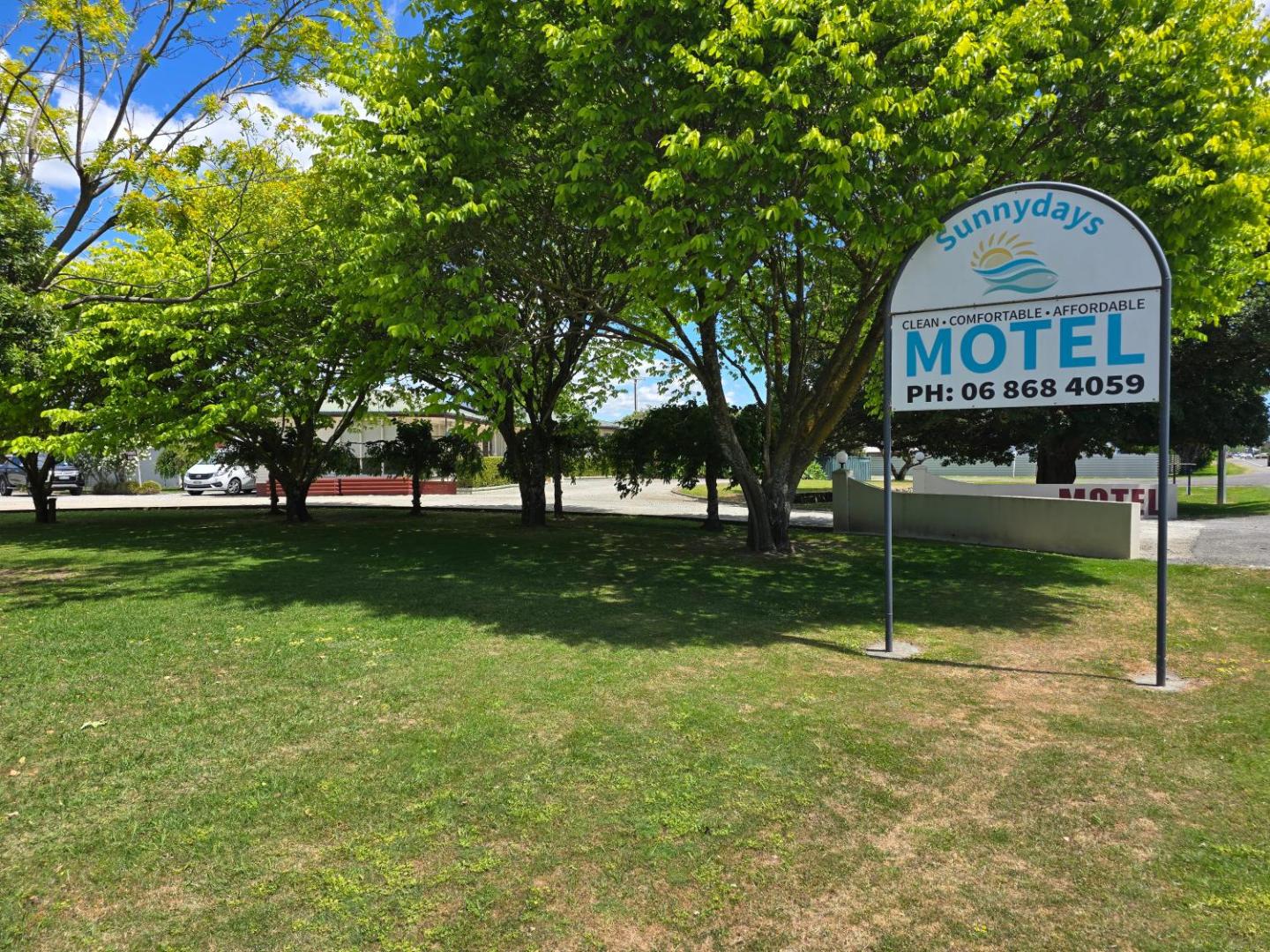 Sunnydays Motel 2