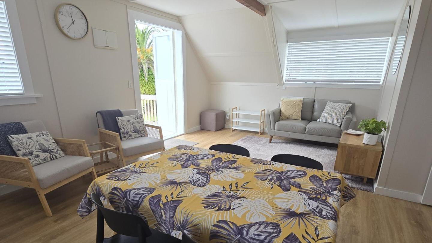 Riverhead Villa 3