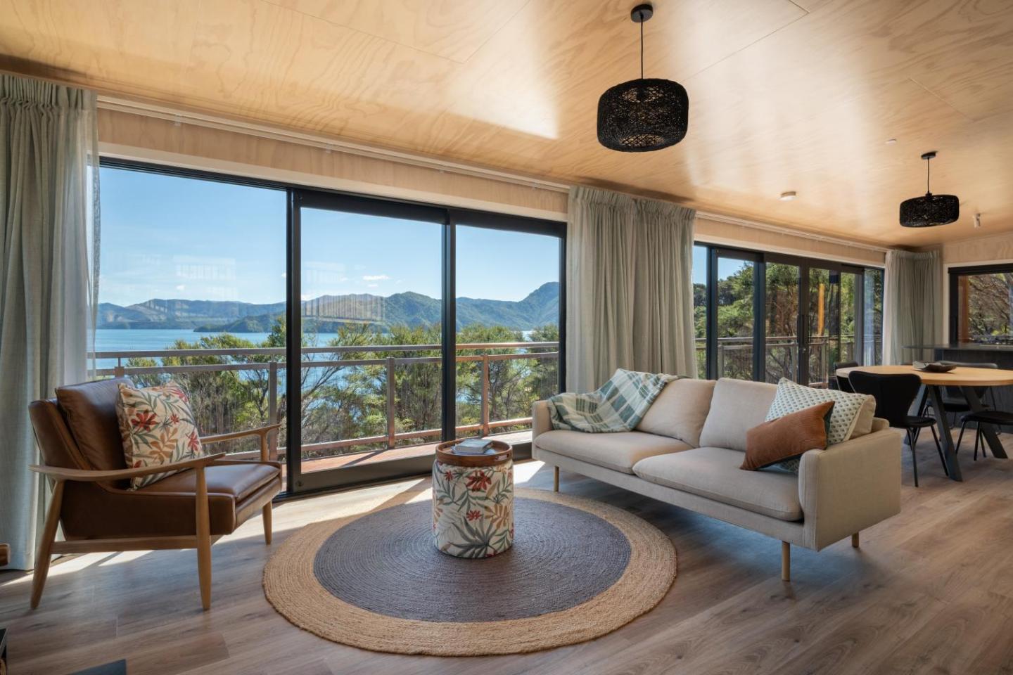 Kahikatea Bay Retreat - Boat Access Only 1
