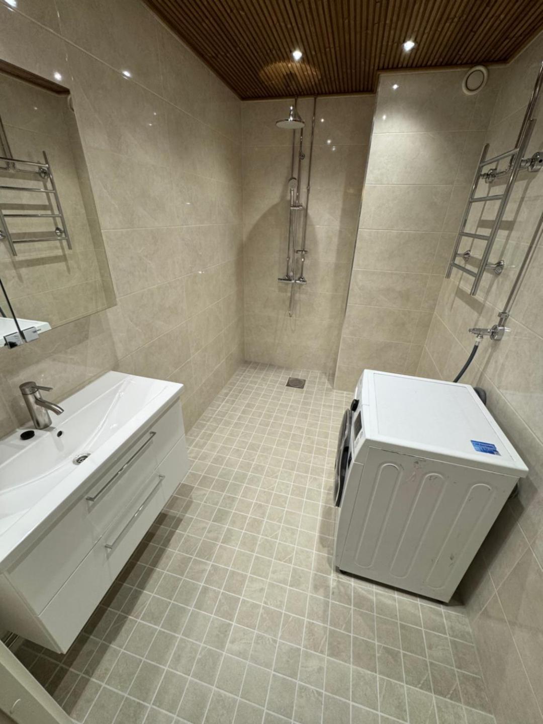 2 Bedroom Condo With A Balcony In The Center Of Helsinki 2