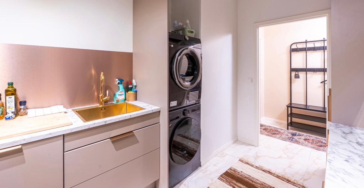 Premium City Center 2 Rooms Apartment Glassed Balcony Free Private Parking 3