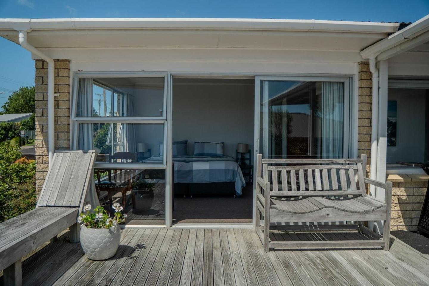 Relax And Rewind At Waihi Beach With Oberon Bach 2