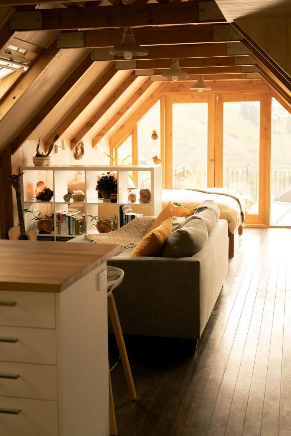 The Loft - Hot Tub, Views & Nature Escape 2
