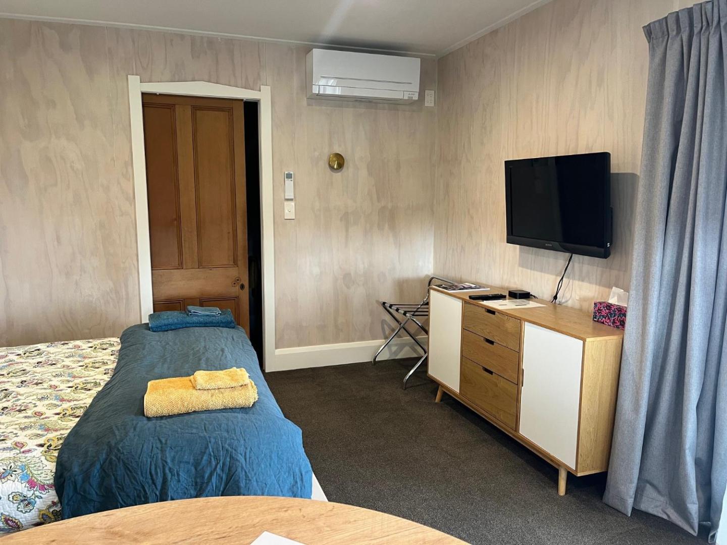 Kotahi Cottage 4