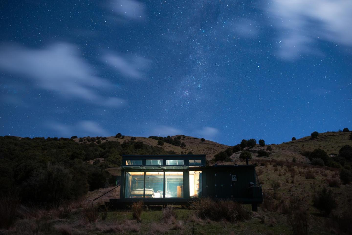 Kahutara Purepod - Luxurious Glass Eco-cabin 2