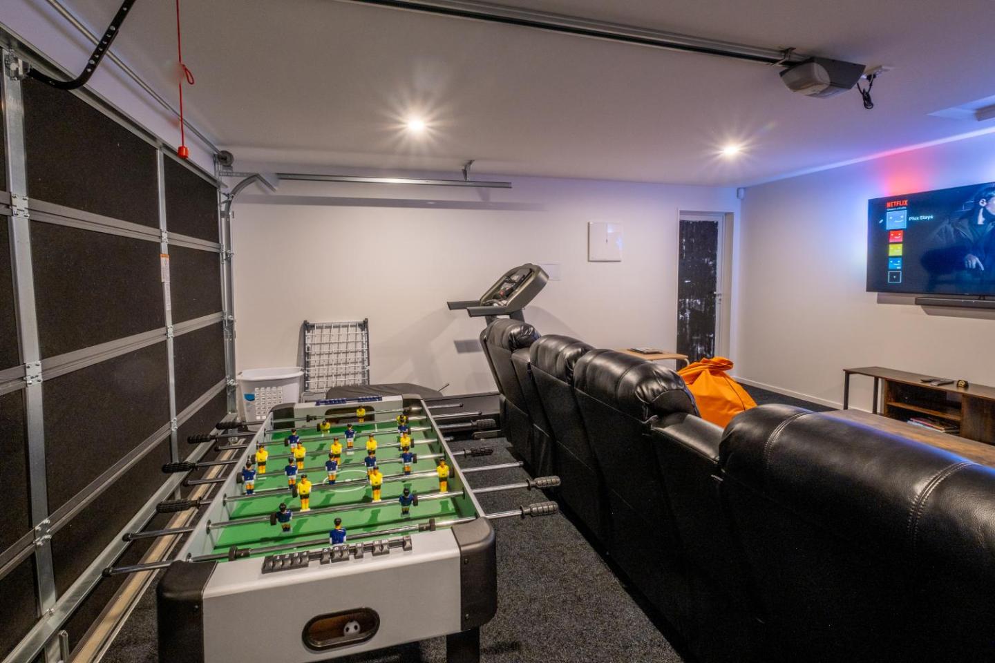 Brand New Games Room Family Home Sleeps 6 2