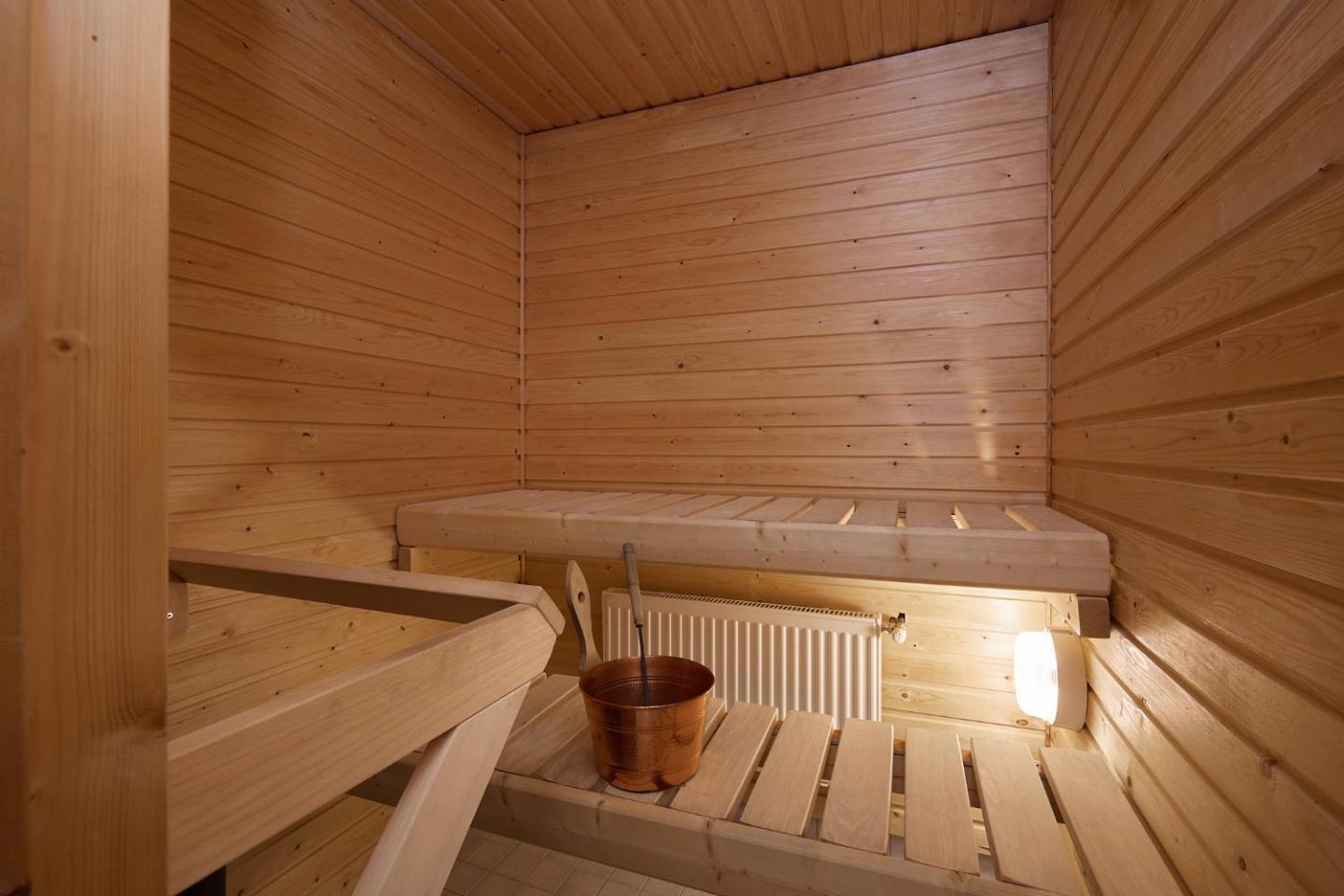 Bright 1br Apt In Central Raisio | Balcony & Sauna 4