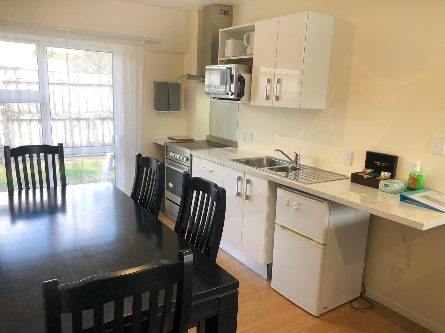 Twin Coast Adventures Motel & Cycle Hire 4